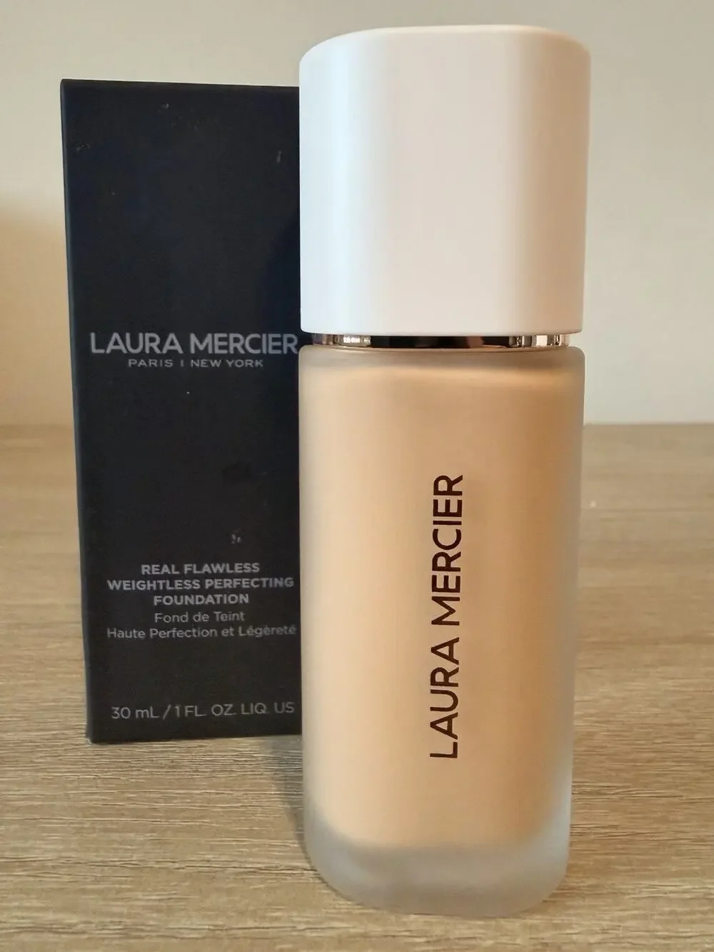 Laura Mercier Real Flawless Weightless Perfecting Foundation 3W0 Sandstone 1oz